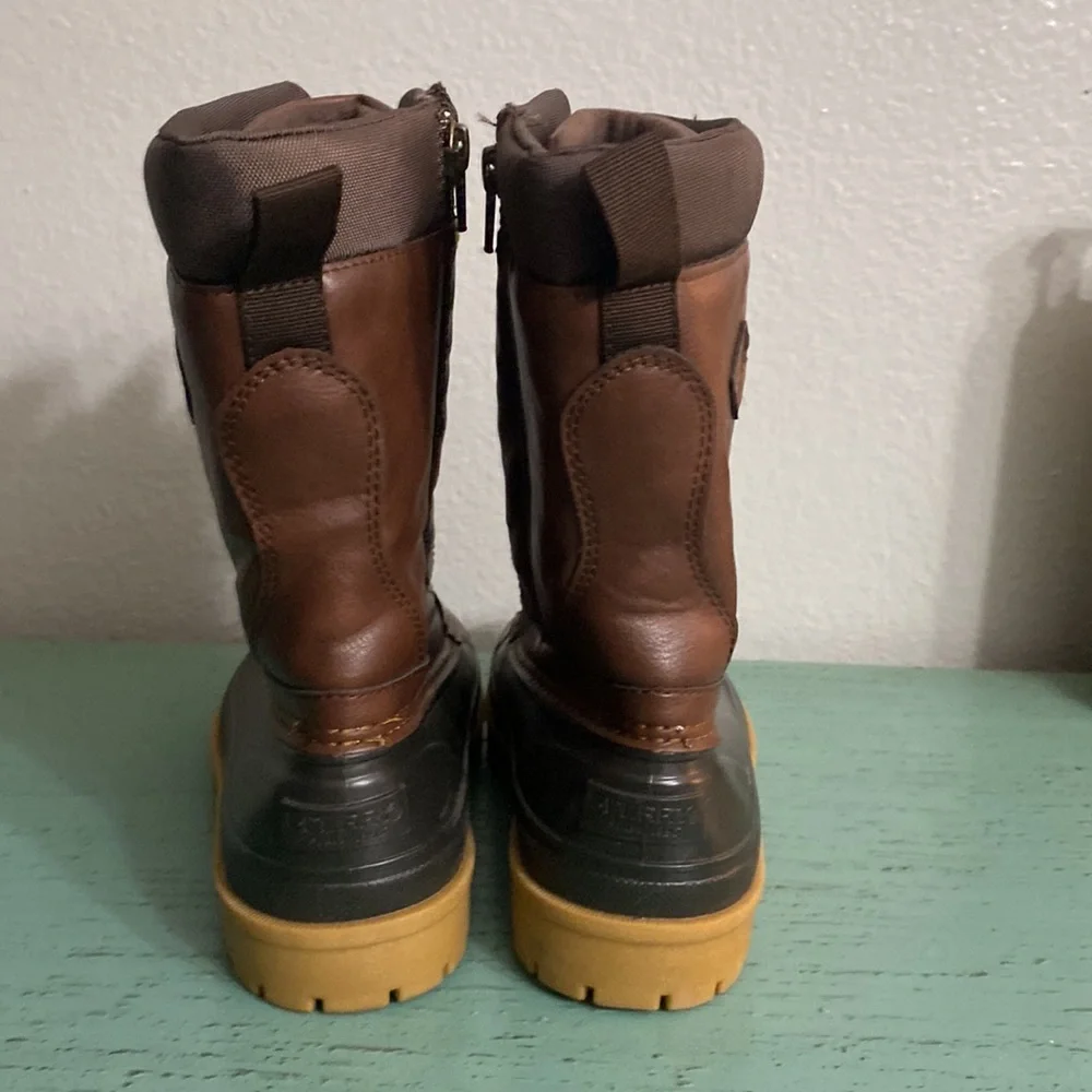 Men Sperry boots SZ 6